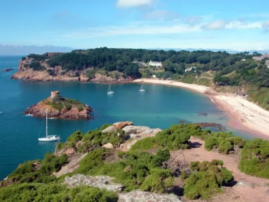 La côte des îles